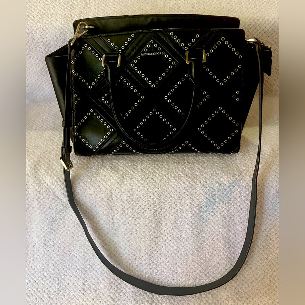 EUC Michael Kors satchel & crossbody bag with silver rivets in diamond patterns.